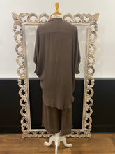 Load image into Gallery viewer, Lara Shirt // Chocolate