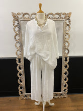 Load image into Gallery viewer, The Marlee Top // Linen