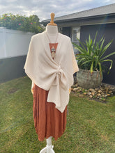 Load image into Gallery viewer, Raya Knit // Cream
