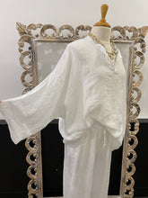 Load image into Gallery viewer, The Marlee Top // Linen
