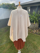 Load image into Gallery viewer, Raya Knit // Cream
