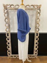 Load image into Gallery viewer, The Eva Top // Linen
