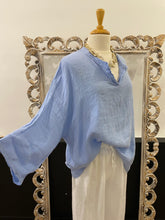 Load image into Gallery viewer, The Marlee Top // Linen
