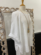 Load image into Gallery viewer, The Eva Top // Linen
