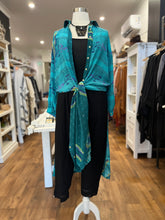 Load image into Gallery viewer, Cinta Shirt Cape // Teal Essence
