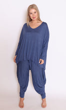 Load image into Gallery viewer, Bella Top // CV7627
